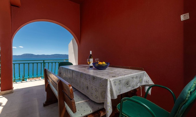 Brist Apartment | Two bedroom apartment with terrace and sea view Brist, Makarska (A-22463-c)