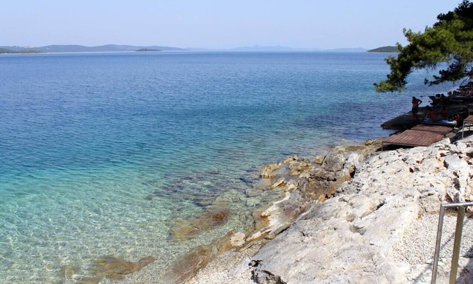 Bozava Apartment | Two bedroom apartment with terrace and sea view Božava, Dugi otok (A-8098-a)