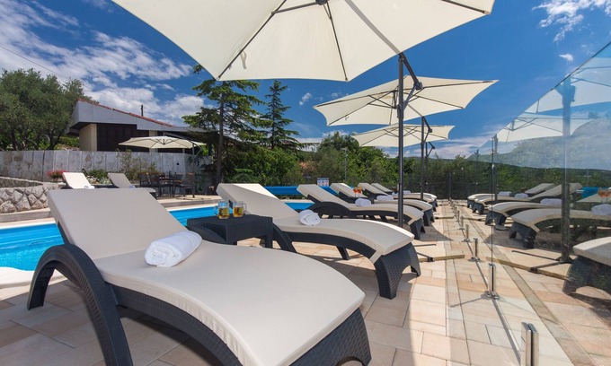 Punat Apartment | Two bedroom apartment with balcony and sea view Punat, Krk (A-5345-b)