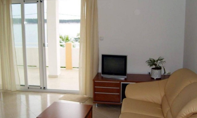 Barbat na Rabu Apartment | Two bedroom apartment with terrace and sea view Barbat, Rab (A-22053-a)