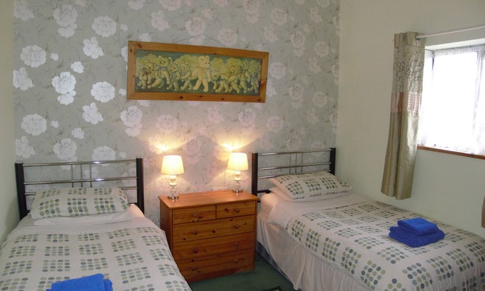 Llandwrog Cottage | Two Bedroom Cottage, Outside Caernarfon