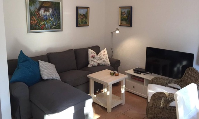 Vitte House | Two bedroom semi-detached thatched house - Haus Zeesenboot