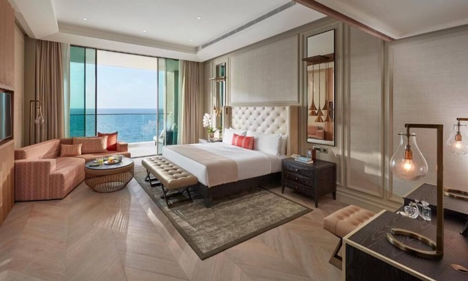 Jumeira 1 House | Two Bedroom Suite Near Mercato shopping Mall By Luxury Bookings