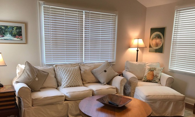 Beach Institute Cottage | Two Pineapples Cottage with Private Outdoor Space!