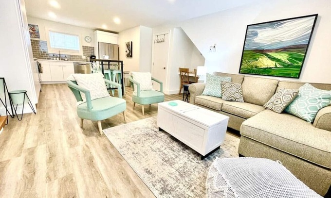 Meaford Apartment | Two Private Pet Friendly Suites at Hills Meaford