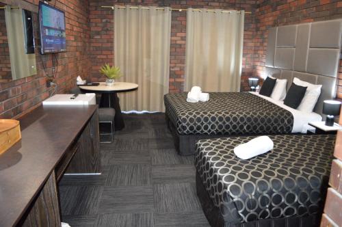 Wentworth Hotel | Two Rivers Motel