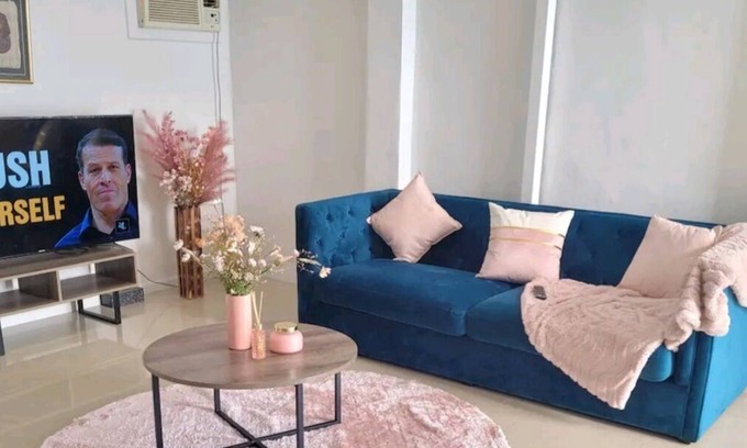 Guildford West House | Two Storey Grannyflat Near Shops And Transport