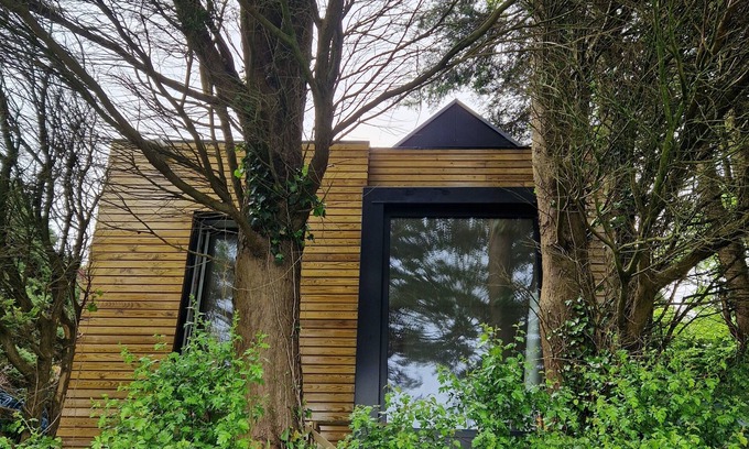 Cowbridge Cabin | Ty Branwen Lodge
