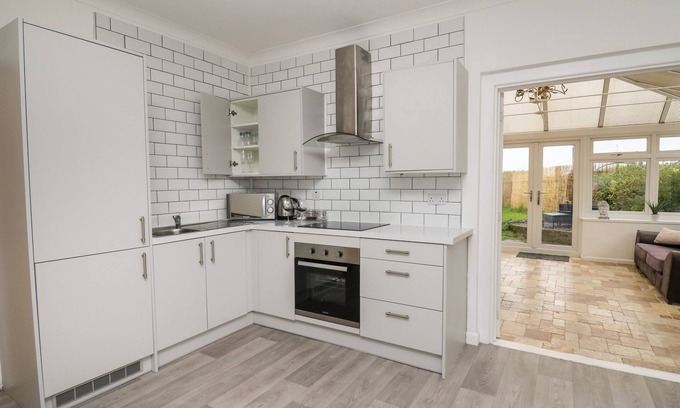 Llangynin Cottage | Ty Cariad