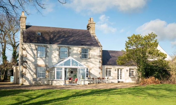 Bodorgan Other | Ty Fferam Bailey - A beautiful 7 bed holiday home in Anglesey