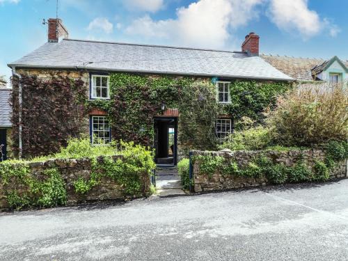 Newport House | Tyddyn Bach