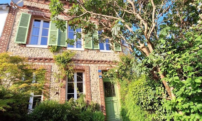 Yport Cottage | Typical house 400 m from the beach wifi sauna garden furniture barbecue
