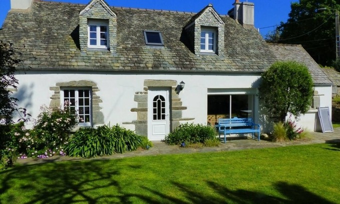 Locquirec House | Typical house 600 m away from the beach