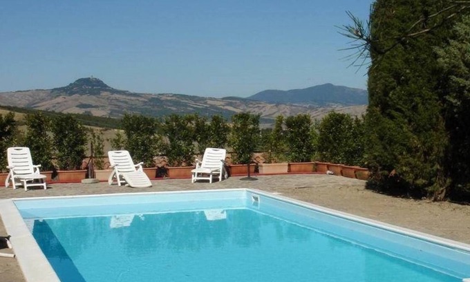Piancastagnaio Villa | Typical Tuscan farmhouse with private pool