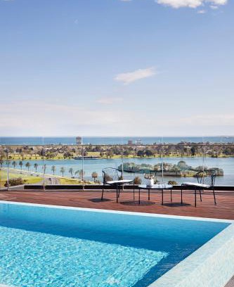 Melbourne Apartment | Tyrian Albert Park Lake