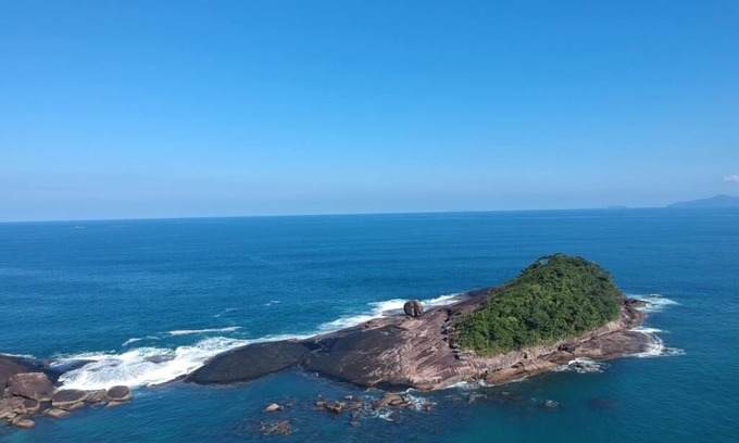 Prumirim House | Ubatuba - Prumirim - 100 meters from the beach. For those seeking quality and comfort!