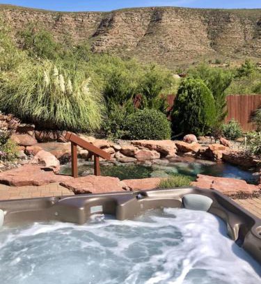 Sedona House | ULTIMATE MOUNTAIN ESCAPE w Pool & Hot Tub & Firepit