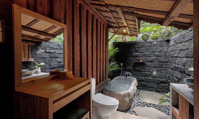 Kedewatan Villa | Umah Hartley Ubud Villa
