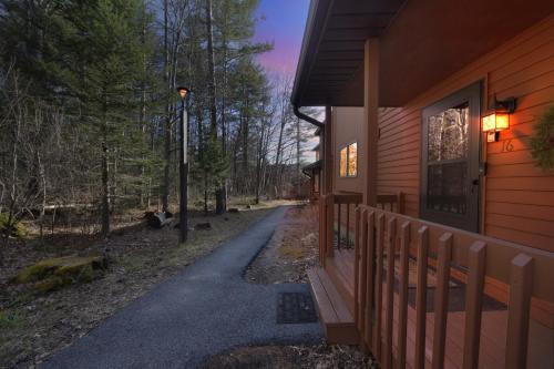 North Creek House | Uncas 16N - Spacious & Scenic Townhome