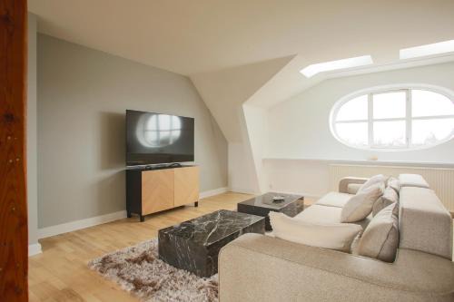 Copenhagen K Apartment | Unique 5 Bedroom Apartment w Exposed Beams in Copenhagen