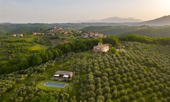 Torricella in Sabina Villa | Unique designer villa & garden, great comfort, heated pool, tennis court, cook.