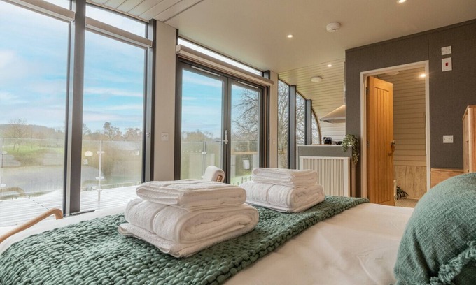 Chipping Norton Cabin | Unique Eco Studio Pod on Old Chalford Estate!