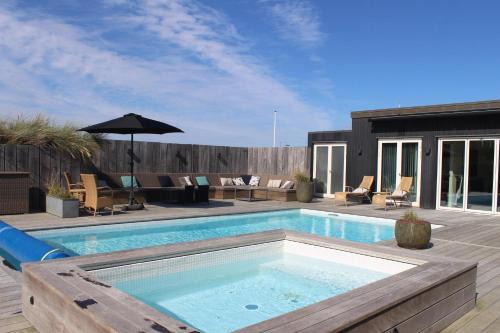 Sondervig House | Unique Holiday Home For 10 People With A Large Outdoor Wellness Area - 1030