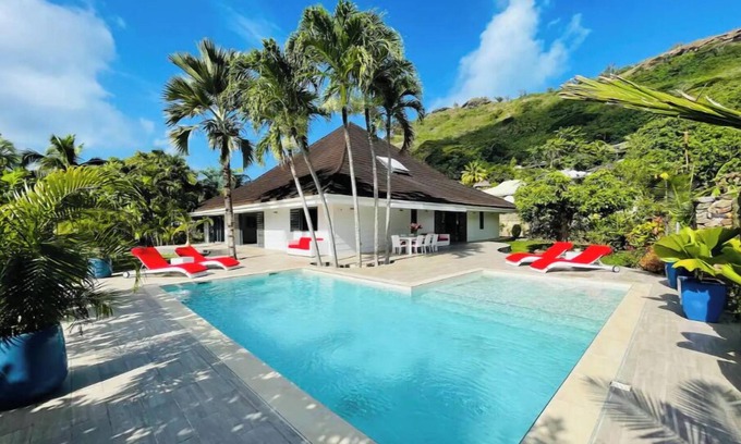 Point Matira Villa | Unique luxuous 350sq m Villa with pool, fitness area, home cinema lounge .