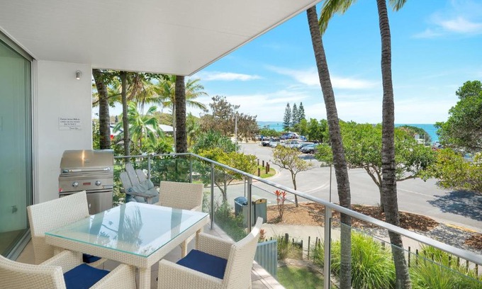 Rainbow Beach House | Unit 105 Plantation Resort Rainbow Beach