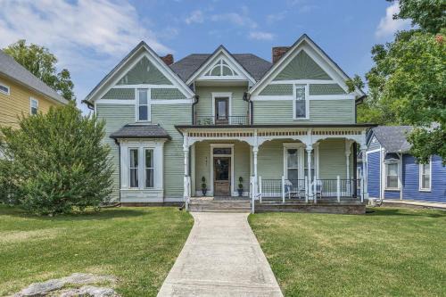 Clarksville House | Unit #4 117 Marion St