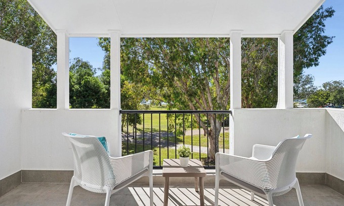 Noosaville Villa | Unit 6 - Villa Aqua 6 - - Riverfront Noosaville