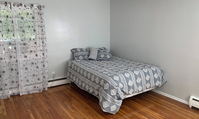 Orange Apartment | Unleash Your Dream Stay: Vrbo - Your Perfect South Orange Home Away From Home