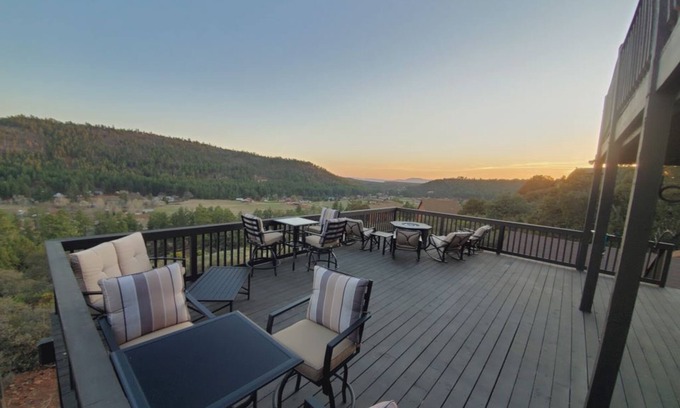 Strawberry Cabin | Unwind and Uncork with Panoramic Views and Modern Rustic Charm