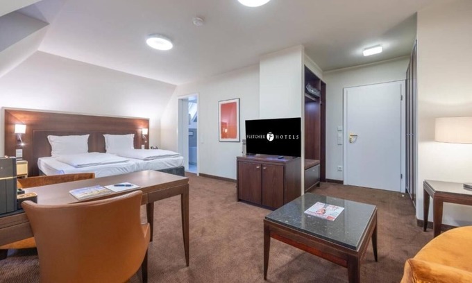 Heiligenhaus Apartment | Unwind Unit Near Villa Hügel Pets Allowed And Free Parking