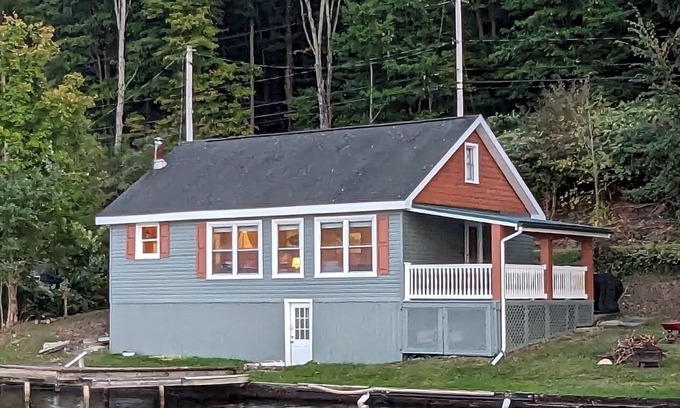 Cuba Cottage | Updated Cuba Lake Retreat. Pontoon Available