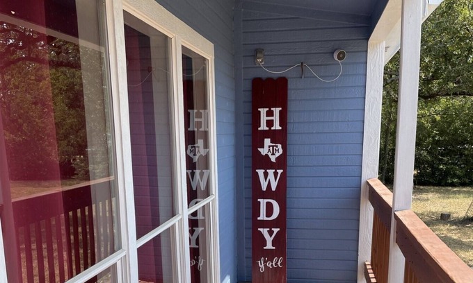 Bryan House | Updated home in the country but near enough to the city!