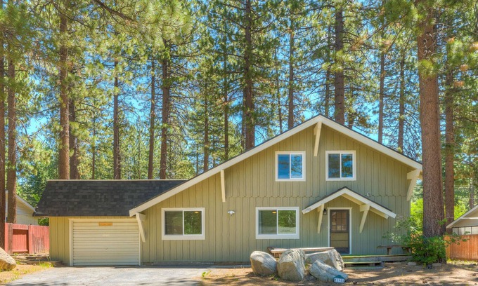 Lower Kingsbury House | Updated home tucked in trees with WiFi, wood-burning stove, & W/D - dogs OK