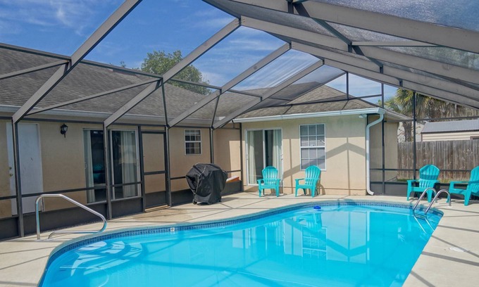 St. Augustine South House | Updated Spacious Home- POOL, 4 mi. to Old City, 5 mi. to Beach, Family Home, Free Attraction tickets