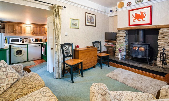 Llangeler Cottage | Upper Cottage, Newcastle Emlyn