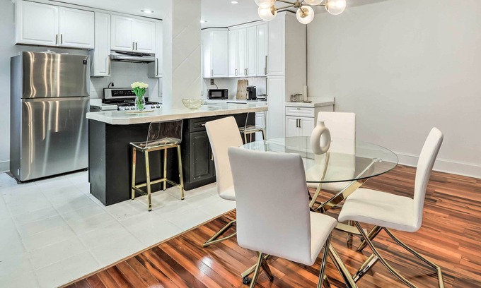 North Philadelphia House | Upscale & Chic Philly Abode ~ 8 Mi to Dtwn!