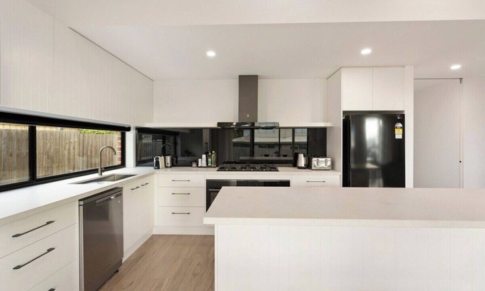 Cape Woolamai House | Upscale Family Retreat Just 5 Min Walk to Beach