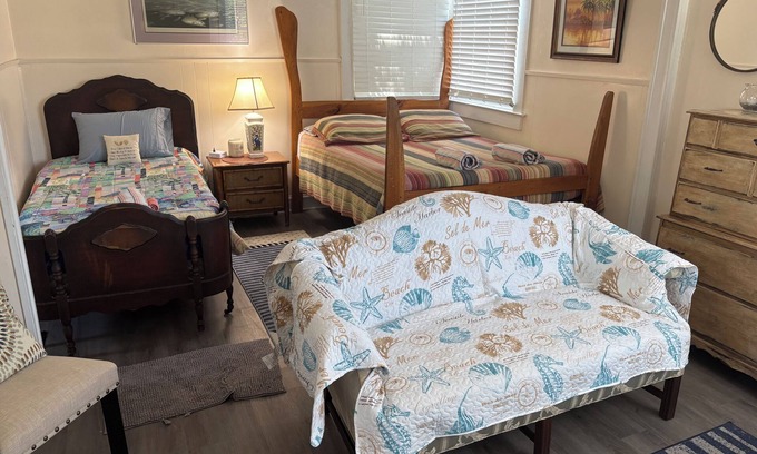 Morehead City Apartment | Upstairs retreat with private stairs. Pet friendly. 23ft boat parking.