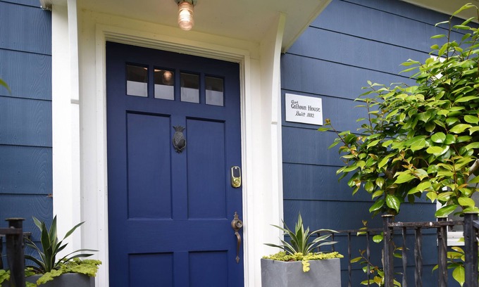 Port Townsend Historic District House | Uptown Port Townsend: Modern Amenities & Victorian Charm