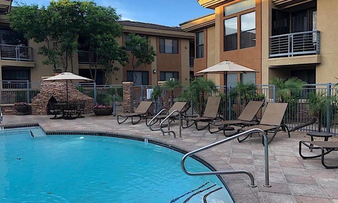 Desert View Village House | Uptown Simplicity - 3 Bedroom by Casago