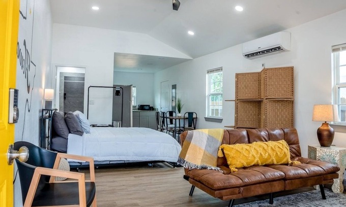 Amarillo House | Urban Blue Studio Downtown- B