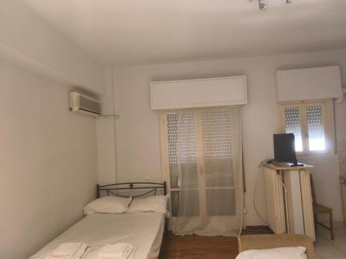 Filopappou Apartment | Urban city museum