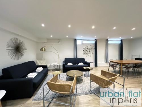 Amerique Apartment | Urban Flat 185 - Pretty 2 Bedroom Apartment in Paris