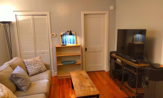 Jonesboro House | Urban Retreat on Flint in the Heart of Jonesboro
