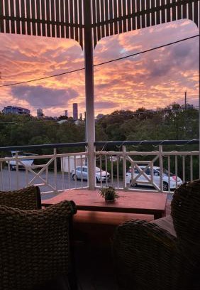East Brisbane Bed & Breakfast | Urban Riverside Rest