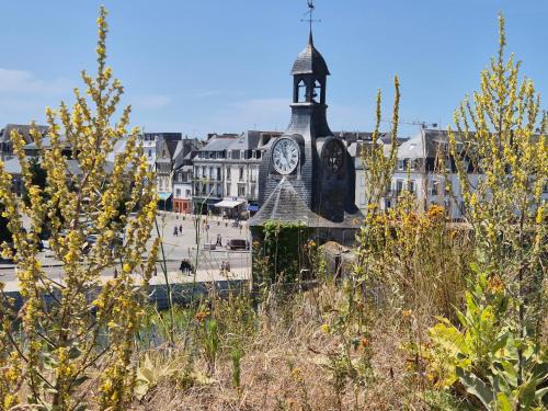 Concarneau Apartment | Urban Sunny & Cosy